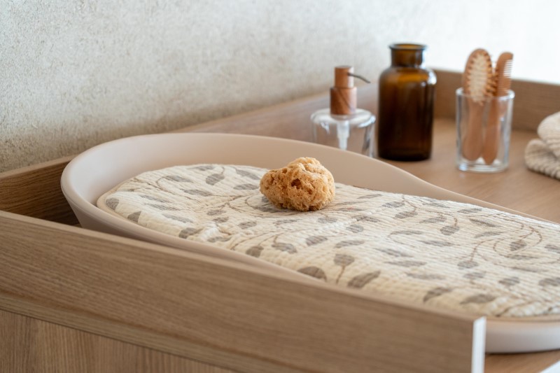 Béžový redukčný vankúš Quax Mamee - listy